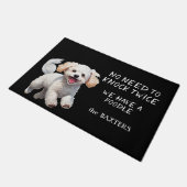 Funny Poodle Hund muss nicht zweimal klopfen Fußmatte (Schrägansicht)