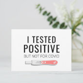 Funny Pregnancy Announcement Card für Ehemann Ankündigung (Stehend Vorderseite)