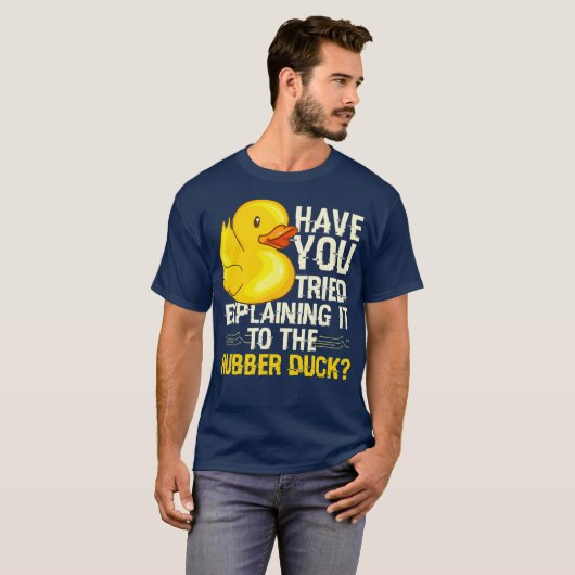 Funny Programmer Rubber Duck Debugging T-Shirt (Vorne ganz)