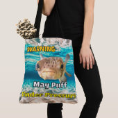 Funny Puffer Fish Warning: May Puff Under Pressure Tasche (Von Nahem)