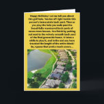 Funny Pun Hole Nine Yards Happy Birthday Karte<br><div class="desc">Wir leben auf einem Golfplatz, sodass wir verstehen, dass Sie manchmal in Gefahr sein können, wenn Golfer wegfliegen. Nun, da ich darüber nachdenke, würde unser Loch wohl etwa neun Hinterhöfe abdecken, also hätte mir diese Kartenidee eher einfallen sollen. Wenn Sie sich jemals für einen Golfplatz entscheiden, um sich zu entlasten,...</div>