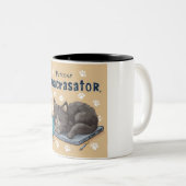 Funny "Purrcrasator" Cat Sleeping on Laptop | Cute Zweifarbige Tasse (VorderseiteRechts)