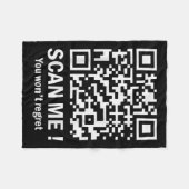 Funny Qr Scan Me Präsident Trump 45_47 Trump Fleecedecke (Vorderseite (Horizontal))
