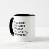 Funny Quarantine Pandemic Gift für Mitarbeiter Tasse (Vorderseite Links)