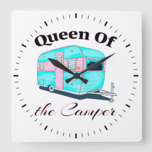Funny Queen of the Camper RV Quadratische Wanduhr