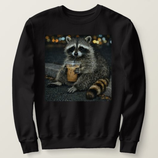 Funny Raccoon Drinking Iced Coffee — Cute Animal  Sweatshirt (Design vorne)