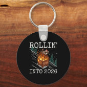 Funny Raccoon Rolling Into 2026 Retro New Year 202 Schlüsselanhänger (Vorderseite)