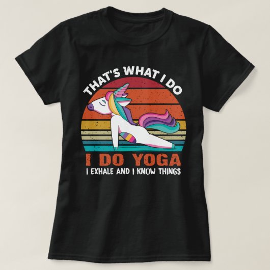 Funny Rainbow Unicorn Yoga T-Shirt (Design vorne)