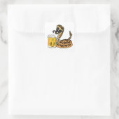 Funny Rattlesnake Drink Beer Quadratischer Aufkleber (Tasche)