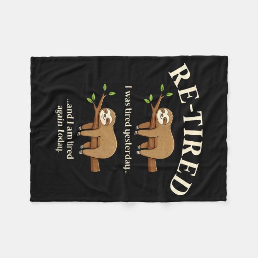 Funny Re-tired Definition Sloth  Fleecedecke (Vorderseite (Horizontal))