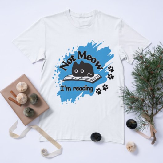 Funny Read Cat Zitat - nicht gleichbedeutend Desig T-Shirt