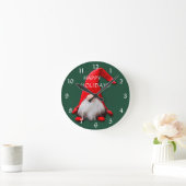 Funny Red Gnome Christmas Runde Wanduhr (Zuhause)