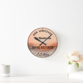 Funny Retired Paar Any Name Retirement Sunset Runde Wanduhr (Zuhause)