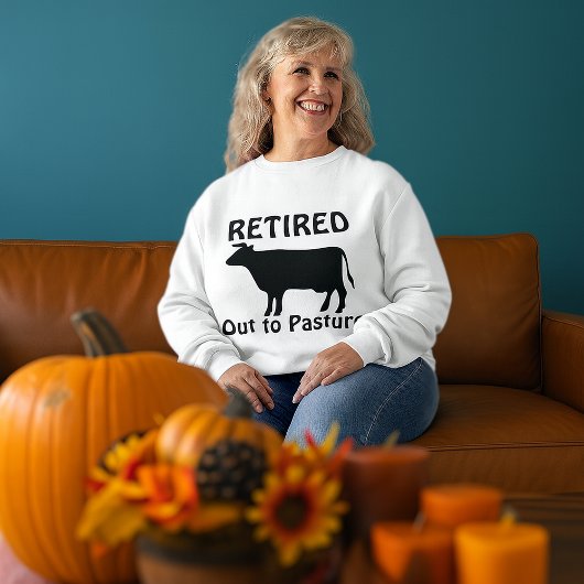 Funny Retirement Cow Out to Pasta Sweatshirt