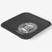 Funny Retirement Gift I'm Retired NOT Expired Pappteller (Gewinkelt)