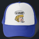 Funny Retro Feminist Pop Art Anti Patriarchat Truckerkappe<br><div class="desc">Lasst uns das Patriarchiegeschenk abnehmen. Niedliche Retro-Pop Kunst Feminismus Design für eine starke Pro-Wahl Frauen wählen für die weibliche Führung in unserem Land. Setzen Sie sich mit diesem coolen politischen Humor-Cartoon für Frauenrechte und Frauenförderung ein, der von einer hübschen blonden Führungspersönlichkeit begleitet wird, die einen FrauenMärz auf einem Vintagen Telefon...</div>