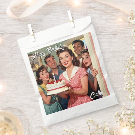 Funny Retro Friends Personalized Birthday Geschenktütchen (Ausgeschnitten)