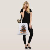 Funny Retro Halloween spukhaftes Grab mit Skelette Tasche (Am Model)