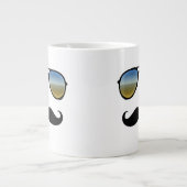 Funny Retro Sonnenbrille mit Mustache Jumbo-Tasse (Vorderseite)