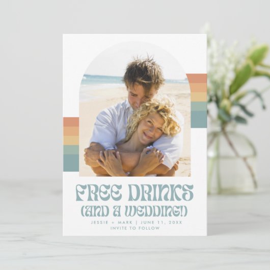 Funny Retro Sunset Beach Hochzeit Save The Date (Stehend Vorderseite)