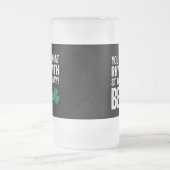 Funny Rhymes With St Patrick's Day Beer Pun Mattglas Bierglas (Mittel)