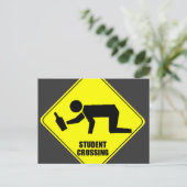 Funny Road Sign - Betrunken Student Crossing Postkarte (Stehend Vorderseite)