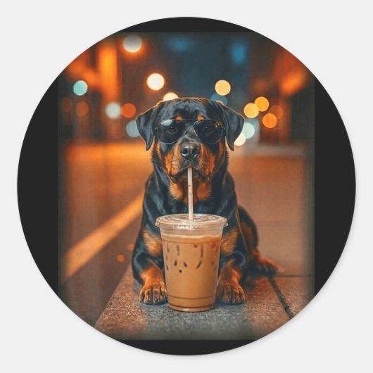 Funny rottweiler drinking iced coffee lover dog runder aufkleber (Vorderseite)