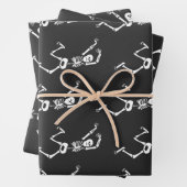Funny Running Skelett Schwarz-Weiß Halloween Geschenkpapier Set (Beispiel)