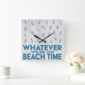 Funny Rustic Wood Beach Time Quadratische Wanduhr (Zuhause)
