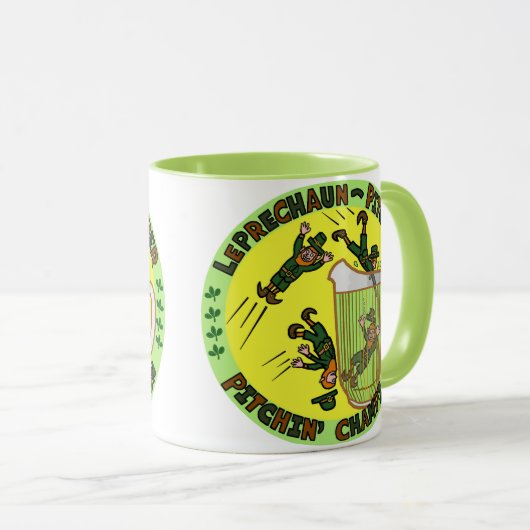 Funny Saint Patrick's Day Leprechaun Pitcher Tasse (VorderseiteRechts)