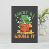 Funny Saint Patrick's Lucky und ich werde es irisc Einladung (Stehend Vorderseite)