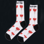 Funny Salami Slice auf einer Gabel Salami Day Socken<br><div class="desc">Feiern Sie den schönsten Tag des Jahres mit einem großen Hauch von Spaß! Hier sind die Momente,  in denen eine perfekt ausgeglichene Salami-Scheibe auf einer Gabel Lacheln und Geschmack in Ihr Leben bringt. Glücklicher Salami Day - schneiden Sie es,  Gabel,  Liebe!</div>