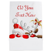 Funny Santa and Reindeer Cartoon Mittlere Geschenktüte (Rückseite)