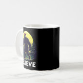 Funny Santa Bigfoot Christmas Sasquatch Believe Xm Kaffeetasse (Vorderseite Links)