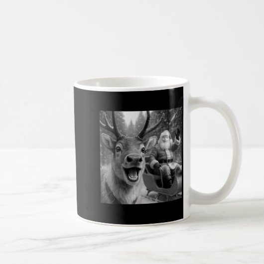 Funny Santa Claus In Sleigh With Reindeer Christma Kaffeetasse (Rechts)