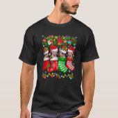 Funny Santa Elf Sphynx Katzen in Weihnachtssocken T-Shirt (Vorderseite)