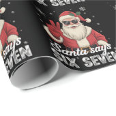 Funny Santa Says Six Seven Christmas 67 Meme Xmas Geschenkpapier (Rolleneckpunkt)