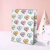 Funny Sarcastic Valentine's Candy Heart Pattern Mittlere Geschenktüte