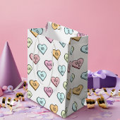 Funny Sarcastic Valentine's Candy Heart Pattern Mittlere Geschenktüte