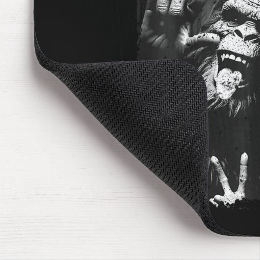 Funny Sasquatch & Alien Rock On Hand Sign Ghos Mousepad (Ecke)