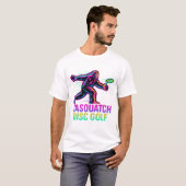 Funny Sasquatch Disc Golf Retro Neon - Bigfoot Fri T-Shirt (Vorne ganz)