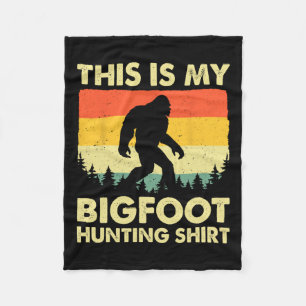 Funny Sasquatch glaubt, das ist mein Bigfoot Jagen Fleecedecke