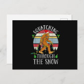 Funny Sasquatte Weihnachten Squatching Bigfoot Xma Postkarte (Vorne/Hinten)