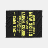 Funny Saying With Age Comes New Skills Sarcastic W Fleecedecke (Vorderseite (Horizontal))