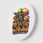 Funny Sci-Fi Fantasy Meme Art, Alien Riding Dinosa Große Wanduhr (Winkel)