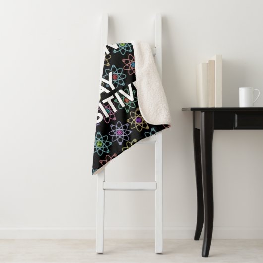 Funny Science Positives Zitat farbiges Atom Muster Sherpadecke (Beispiel)