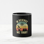 Funny Science Shirt Physik Biology Gift in Scienc Tasse (Zentrum)