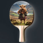 Funny Scottish Highland Cow Bagpiper, Tischtennis Schläger<br><div class="desc">In einem Kilt gekleidet und mit einem Jacket in den schottischen Highlands überzogen,  hält eine Hochlandkuh ein Set von Bagpipe. Wenn Sie möchten,  dass dieses Bild in Schwarz und Weiß gehen,  um sich anzupassen,  suchen Sie die Filter rechts im Designer,  dann klicken Sie auf Schwarz-weiße Filter,  glückliche Gestaltung.</div>