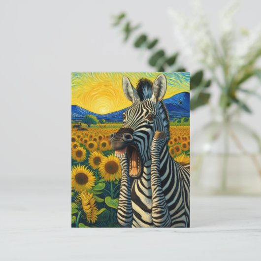 Funny Screening Zebra in Van Gogh Sonnenblumenfeld Postkarte (Stehend Vorderseite)