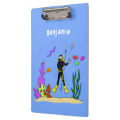 Funny Scuba Diver und Fischarten Cartoon Klemmbrett (Links)
